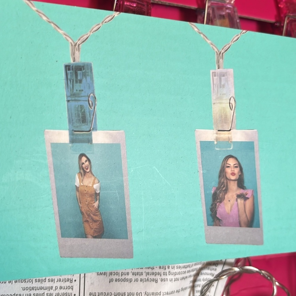 Wanderlust Photo Decor Clips 10ft LED String Lights - Picture 3 of 8